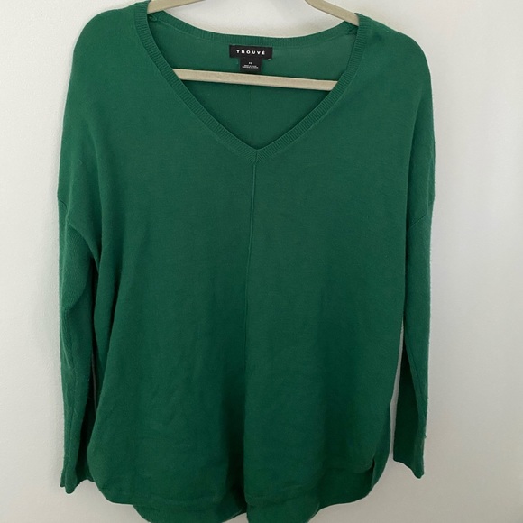 Sweater - Picture 1 of 1